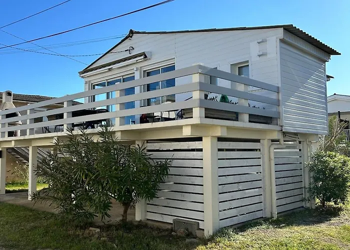 Grand Pour 6 à 8, Wifi Chalet Gruissan