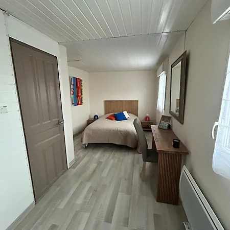 Grand Chalet Pour 6 A 8, Wifi Et Menage Gruissan